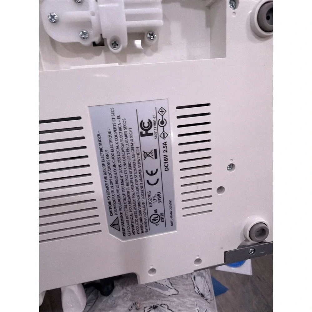 Cricut Expression 2 Cutting Machine in Original Box, and Lots Of Extras